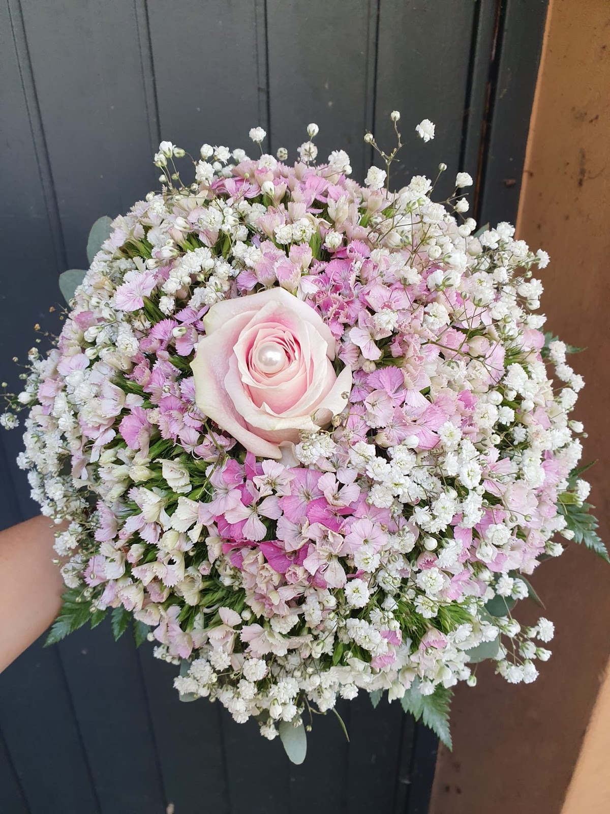 Bouquet de mariée rose et blanc composé par La Joconde